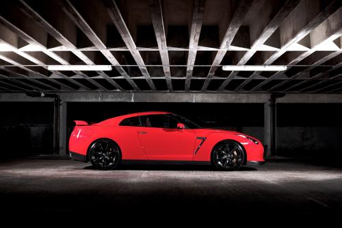 Nissan GT-R Europe (2009) - picture 17 of 20