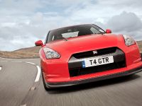 Nissan GT-R Europe (2009) - picture 2 of 20