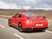 Nissan GT-R Europe (2009) - picture 10 of 20