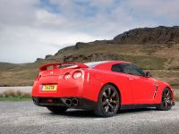 Nissan GT-R Europe (2009) - picture 8 of 20