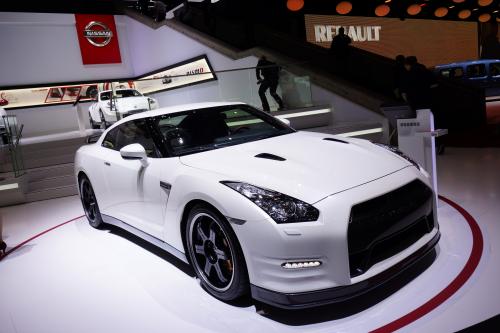 Nissan GT-R Geneva (2013) - picture 1 of 2