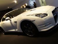 Nissan GT-R Paris (2010) - picture 1 of 3