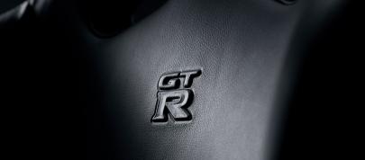 Nissan GT-R SpecV (2010) - picture 12 of 19
