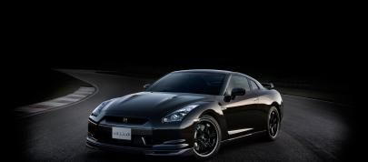 Nissan GT-R SpecV (2010) - picture 15 of 19