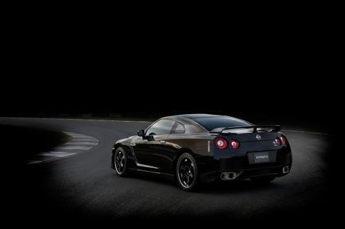 Nissan GT-R SpecV (2010) - picture 16 of 19