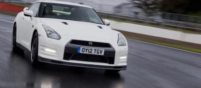 Nissan GT-R Track Pack (2012) - picture 4 of 15
