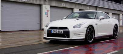 Nissan GT-R Track Pack (2012) - picture 7 of 15
