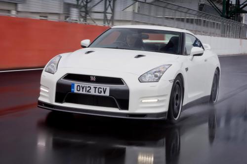 Nissan GT-R Track Pack (2012) - picture 1 of 15