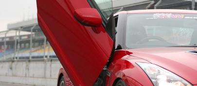 Nissan GT-R with LSD wing doors (2009) - picture 4 of 4
