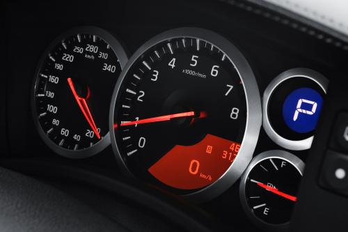 Nissan GTR 35 (2009) - picture 16 of 23