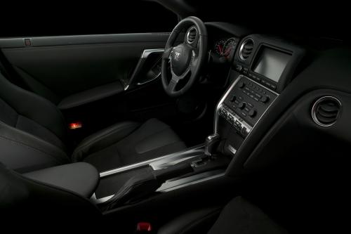 Nissan GTR 35 (2009) - picture 17 of 23
