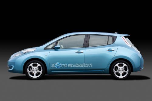 Nissan LEAF (2010) - picture 8 of 35