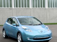 Nissan LEAF (2010) - picture 18 of 35