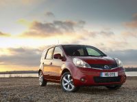 Nissan Note (2009) - picture 2 of 10
