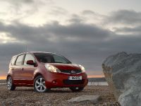 Nissan Note (2009) - picture 3 of 10