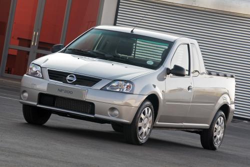 Nissan NP200 (2008) - picture 1 of 2
