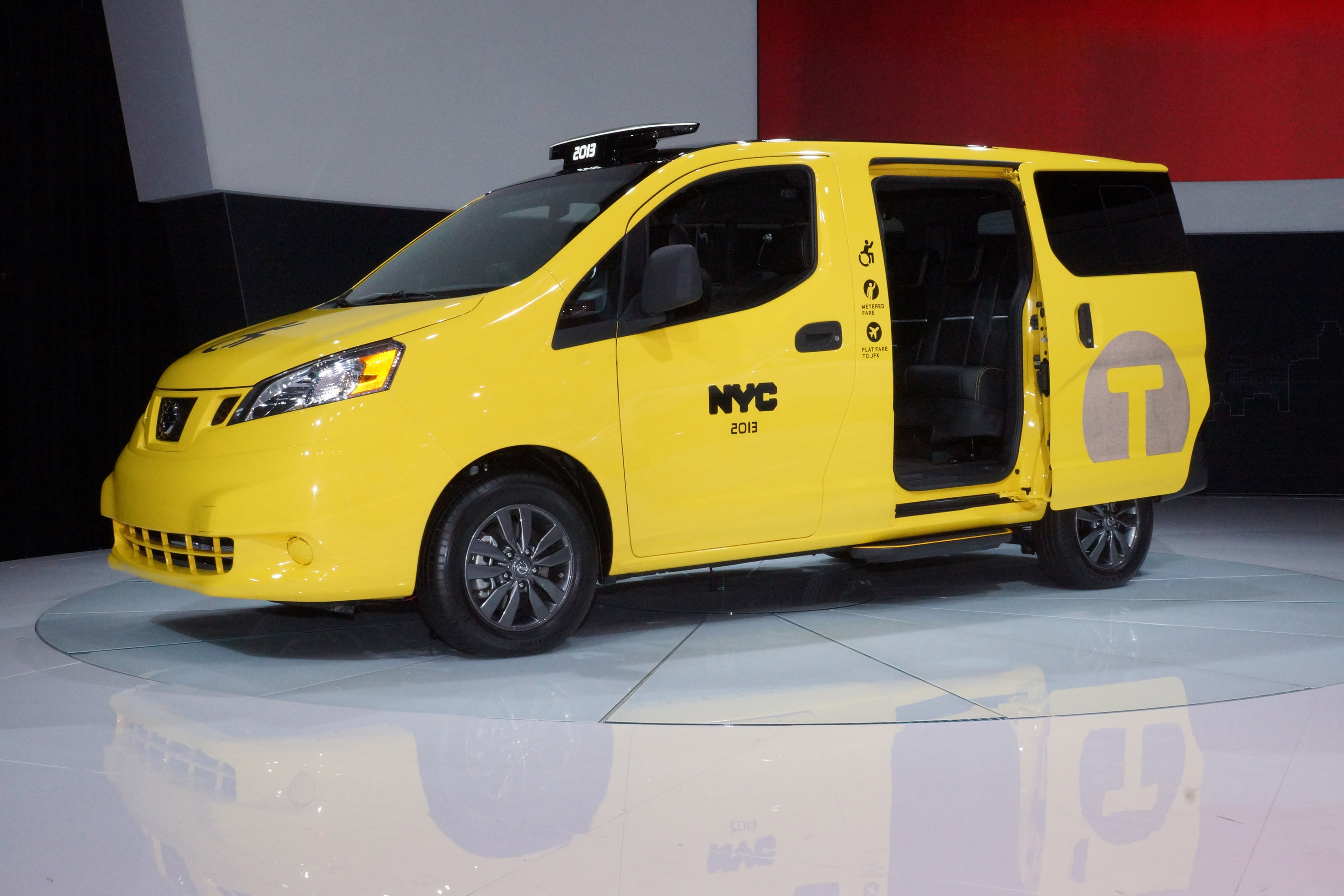 Nissan NV 200 New York taxi New York