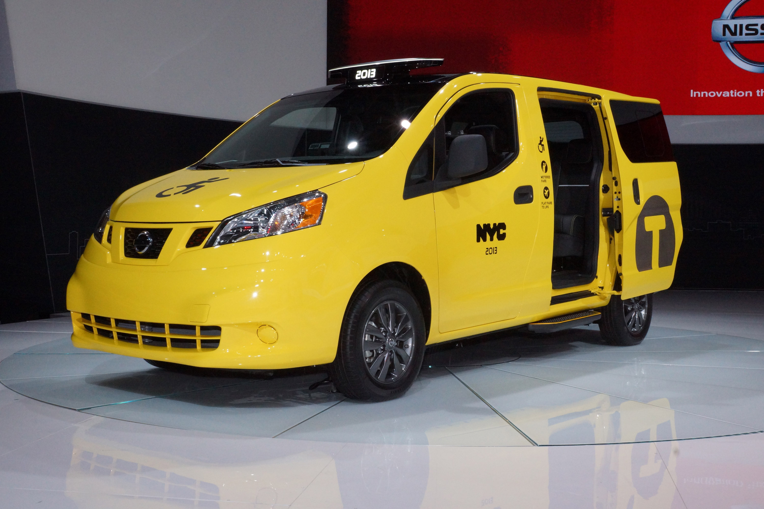 Nissan NV 200 New York taxi New York