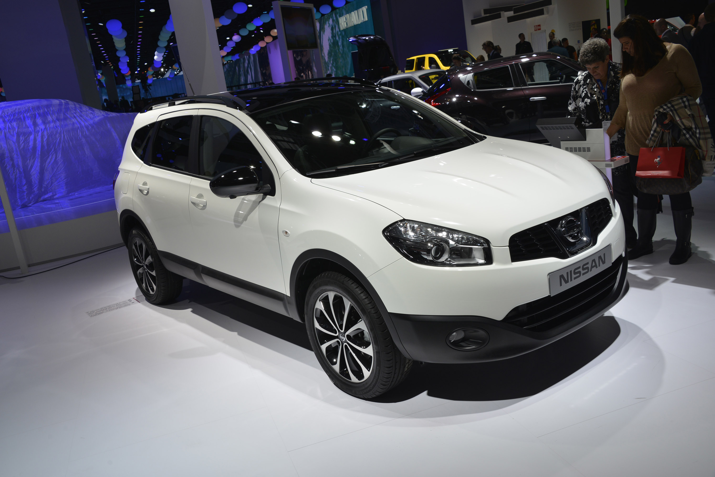 Nissan Qashqai+2 Paris