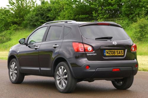 Nissan Qashqai (2008) - picture 17 of 38