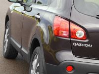 Nissan Qashqai (2008) - picture 21 of 38