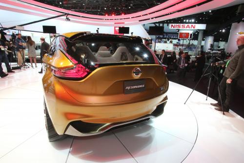 Nissan Resonance Detroit (2013) - picture 9 of 11