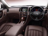 Nissan Skyline Crossover (2010)