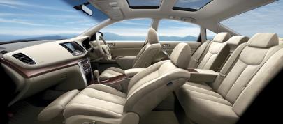 Nissan Teana Luxury Sedan (2009) - picture 7 of 10