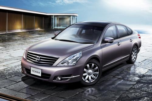 Nissan Teana Luxury Sedan (2009) - picture 1 of 10
