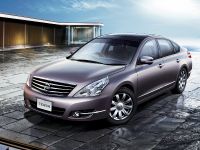 Nissan Teana Luxury Sedan (2009) - picture 1 of 10