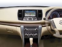 Nissan Teana Luxury Sedan (2009) - picture 8 of 10