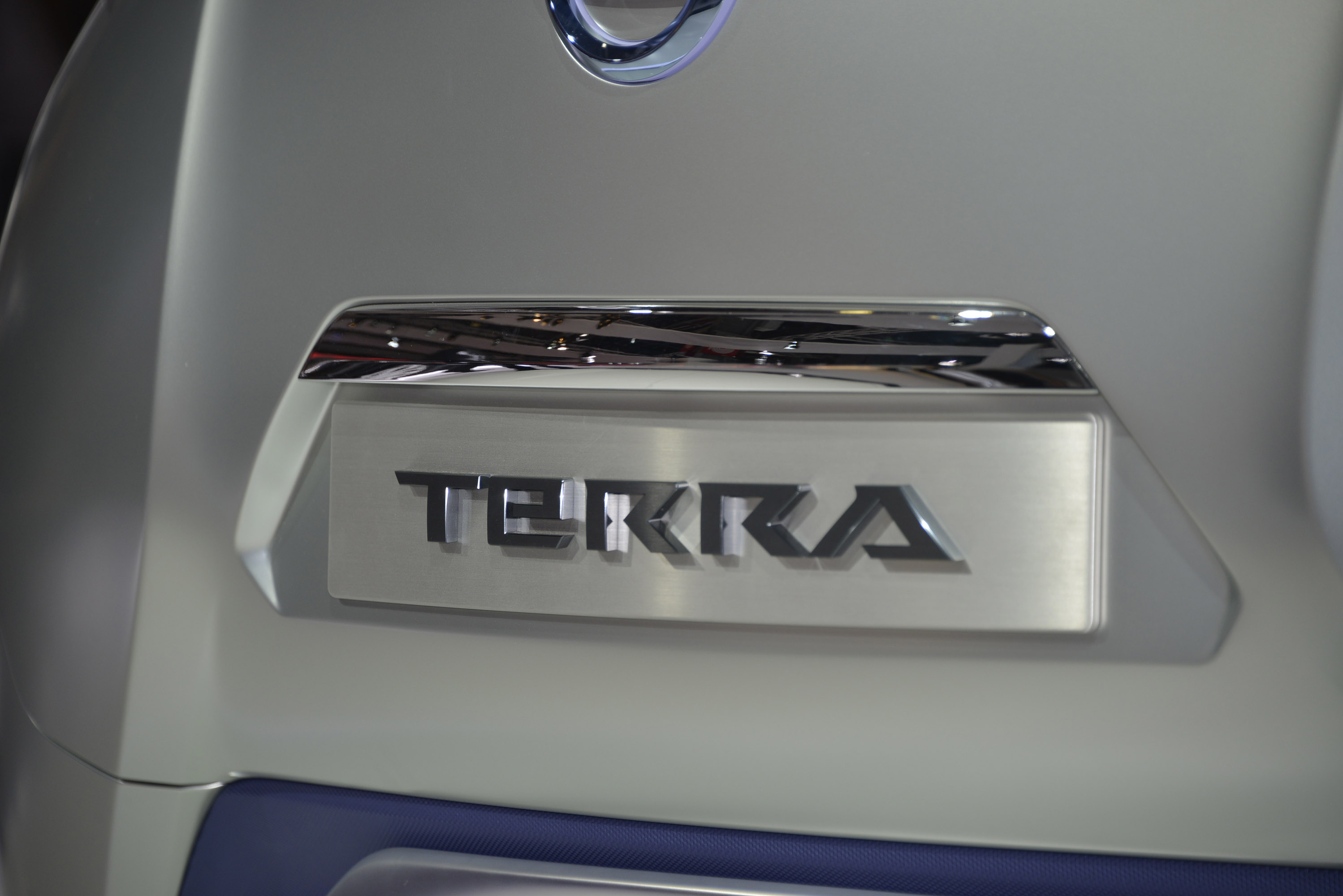 Nissan TeRRA Paris