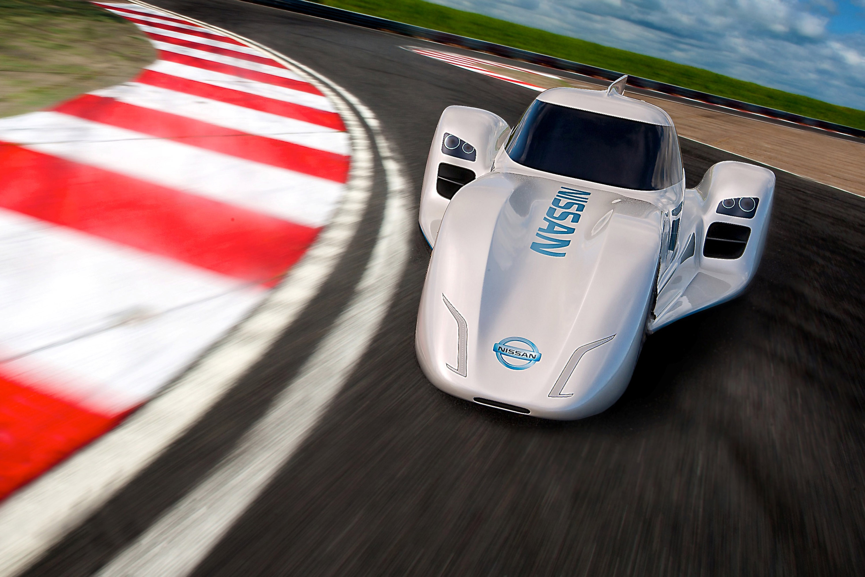 Nissan ZEOD RC