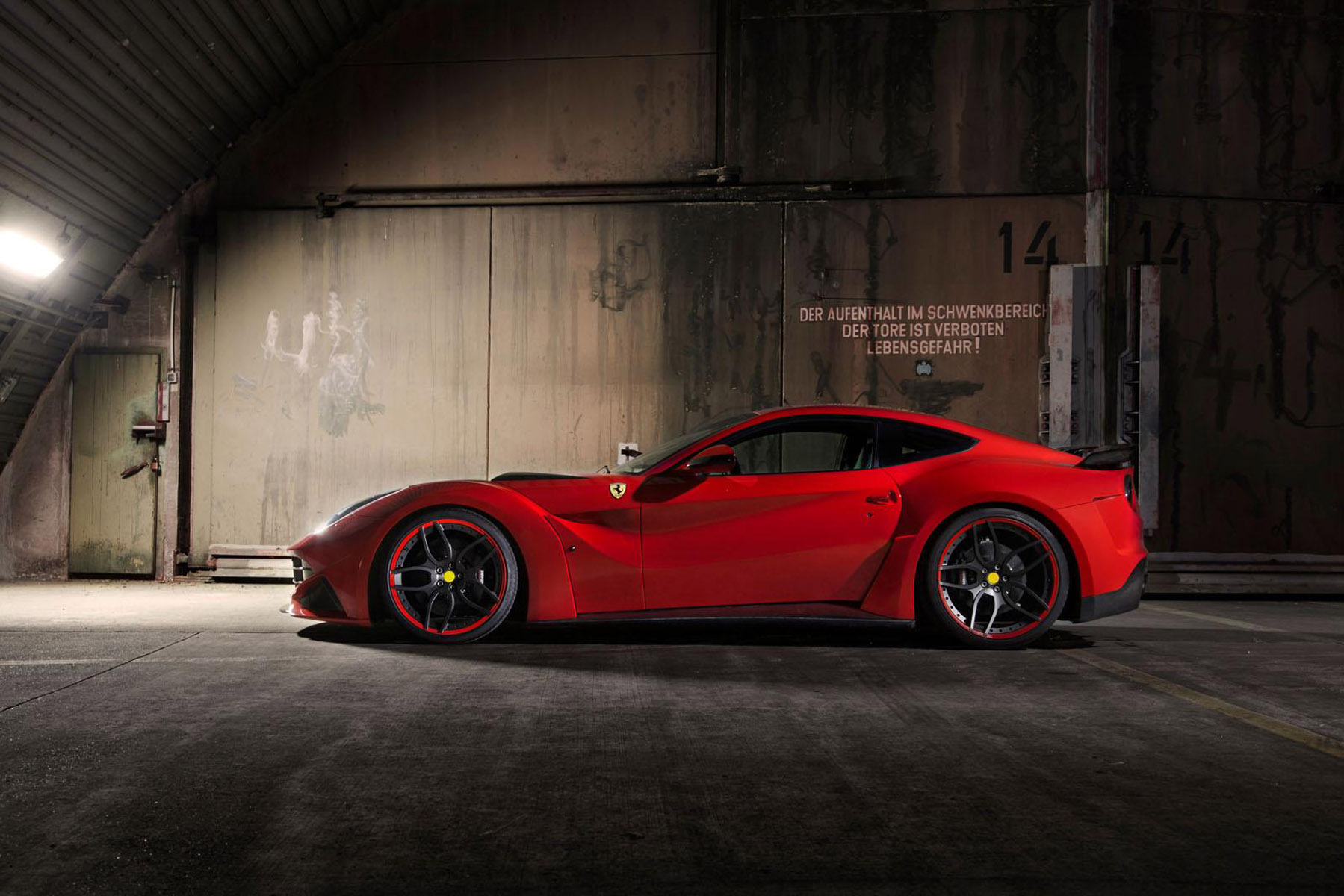 Novitec Rosso Ferrari F12 N-LARGO