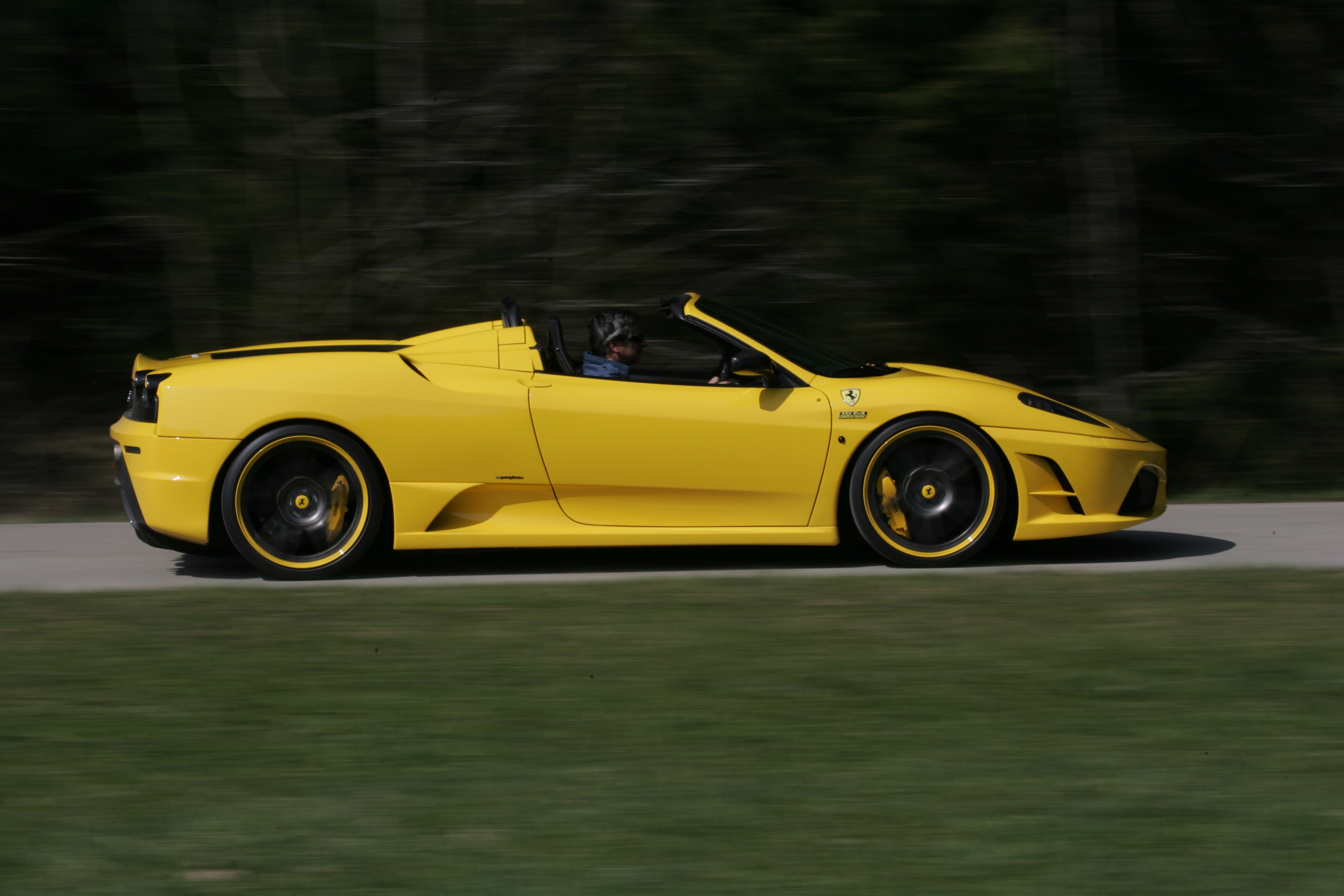 NOVITEC ROSSO Ferrari Scuderia Spider 16M