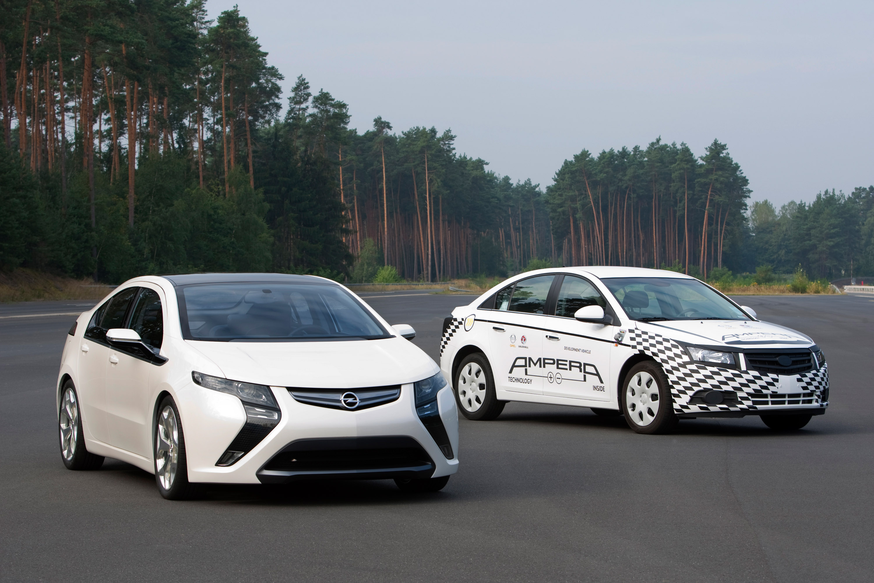 Opel Ampera at the test track