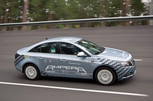 Opel Ampera at the test track (2009) - picture 1 of 5