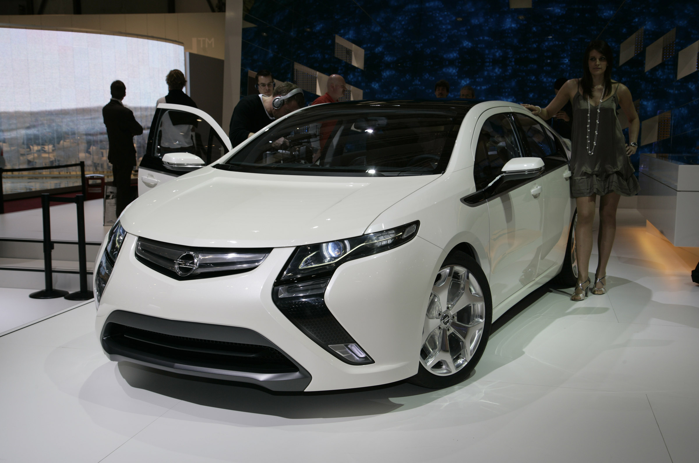 Opel Ampera Geneva