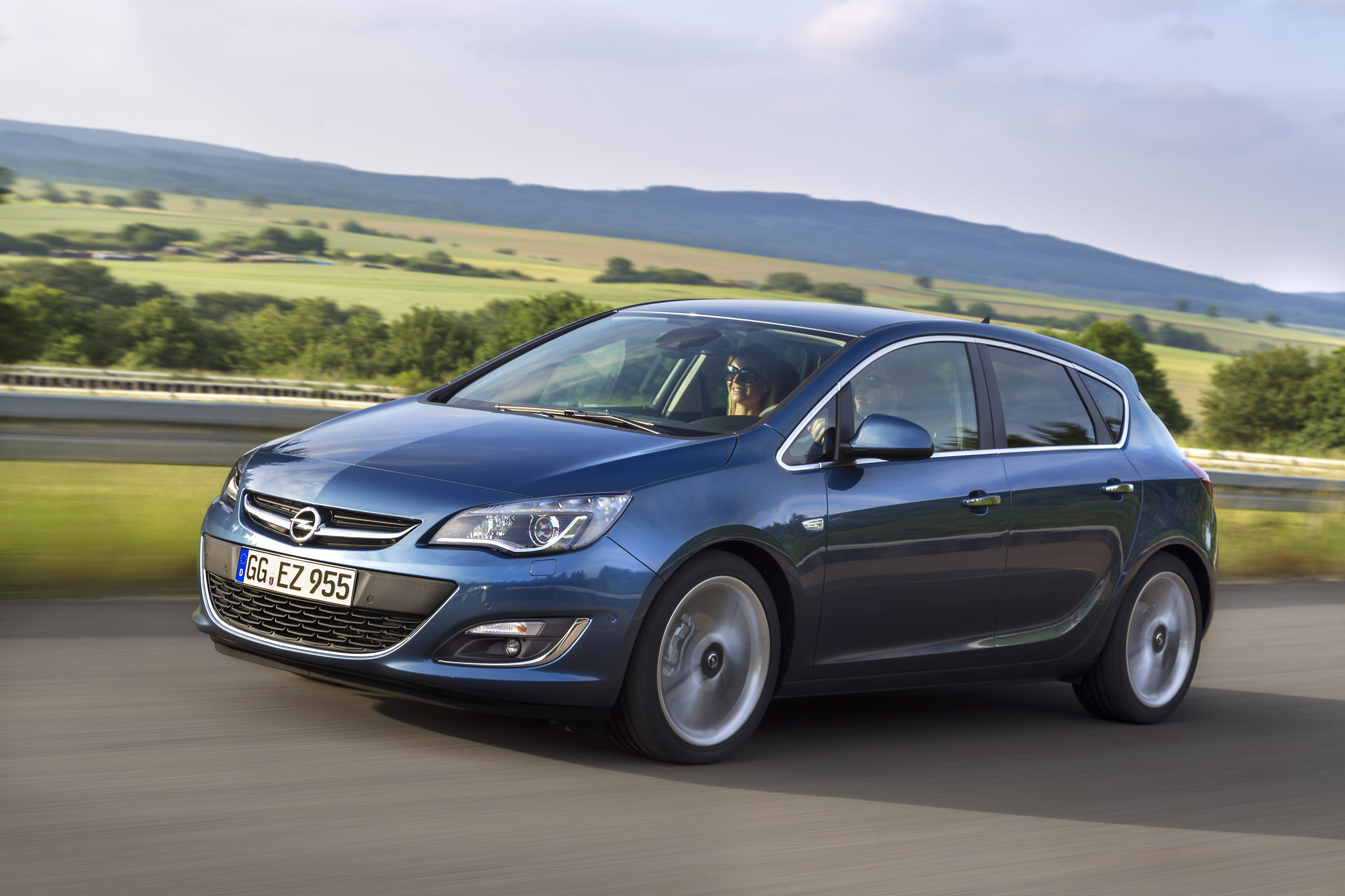 Купить опель j хэтчбек. Opel Astra j. Opel Astra 2012. Опель 1290.