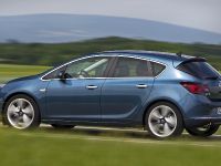 Opel Astra 1.6 liter SIDI Turbo (2013) - picture 2 of 4