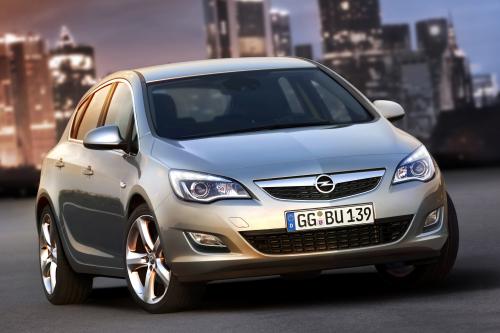 Opel Astra (2010) - picture 17 of 25