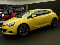 Opel Astra GTC Frankfurt (2011)