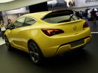 Opel Astra GTC Frankfurt (2011)