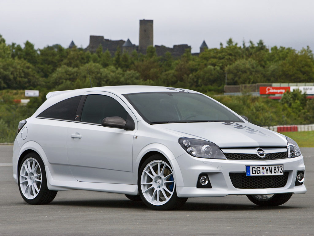 Opel Astra OPC Nurburgring