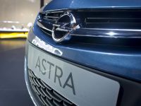 Opel Astra Sedan Moscow (2012) - picture 5 of 9
