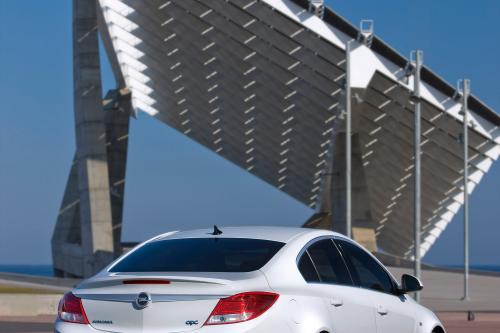 Opel Insignia OPC (2009) - picture 8 of 21