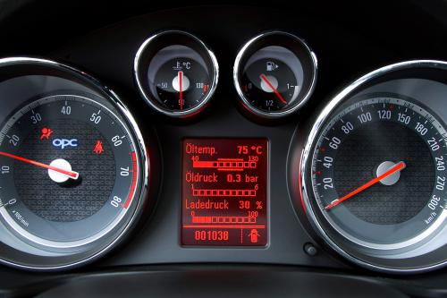 Opel Insignia OPC (2009) - picture 16 of 21