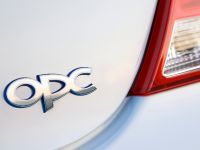 Opel Insignia OPC (2009) - picture 13 of 21