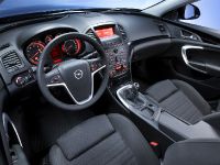 Opel Insignia (2008) - picture 3 of 6