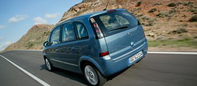 Opel Meriva (2008) - picture 12 of 15